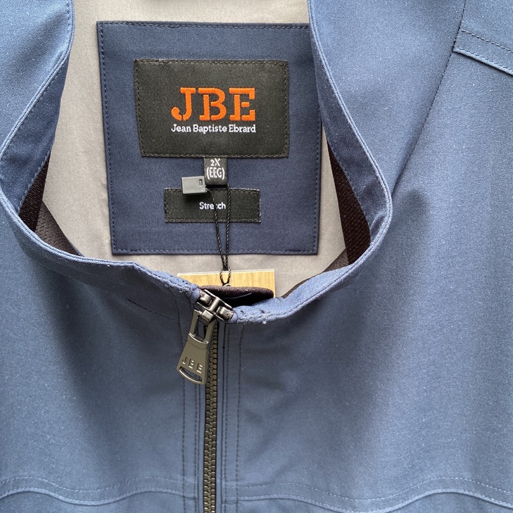 Lightweight Jacket - Picture 4 of 9